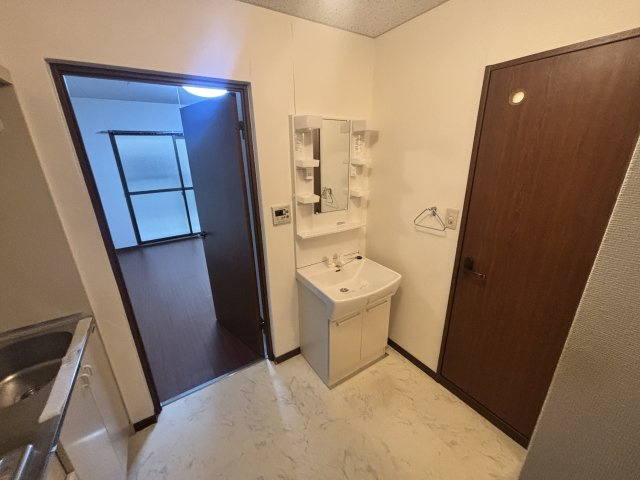 ＶＡＬＯＲＥ住吉Ⅱの玄関