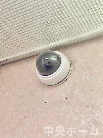 清澄ハイツの防犯設備|【防犯カメラ】何かあった時の大事な証拠になることももちろんなりますが、防犯というくらいですので大事なのは防犯カメラがあることによって抑止力につながることですよね。