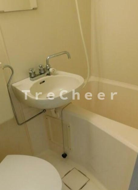 DRホームズ千駄木の浴室