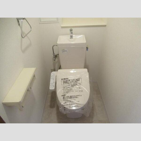 ウォシュレット付きのトイレです♪