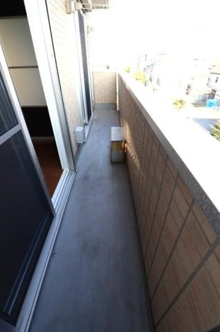 コンフォール瑞江９のバルコニー