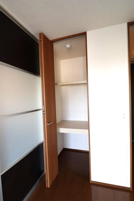 コンフォール瑞江９の収納