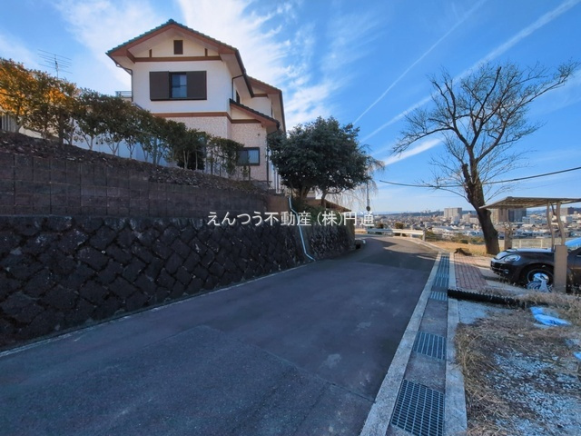 グラファーレ上志段味5期の前面道路含む現地写真