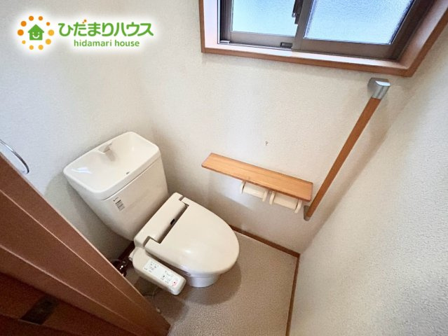 上尾市西宮下4丁目　中古戸建のトイレ