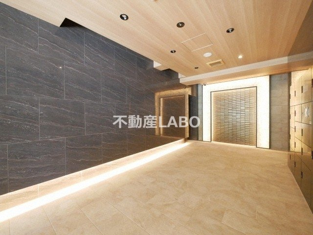 アービングNeo平野駅前のエントランス