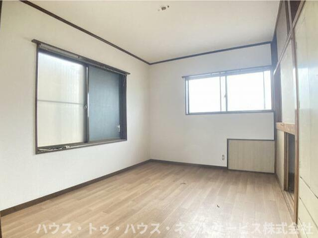柏市豊住２丁目戸建の居間・リビング