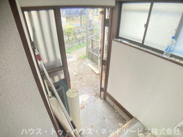 柏市豊住２丁目戸建の玄関