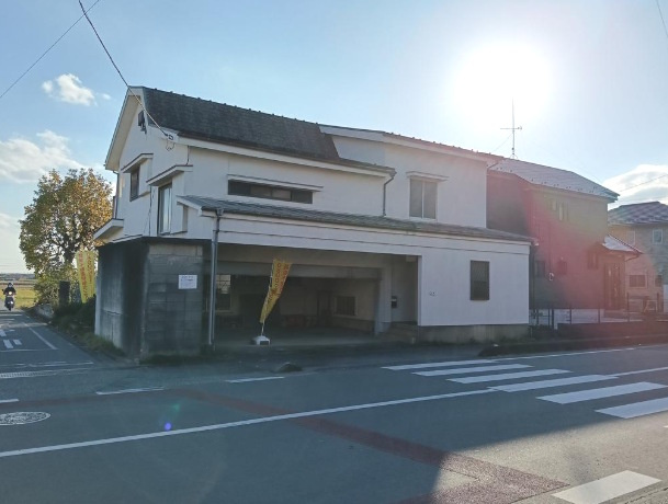 敷地面積102坪　売地　川越市松郷の外観|上物有（現在解体中）更地渡し！どなたでも建築できます(1017-3のみ）
敷地面積102坪！お好きなハウスメーカーで建築可能です♪整形地！角地！