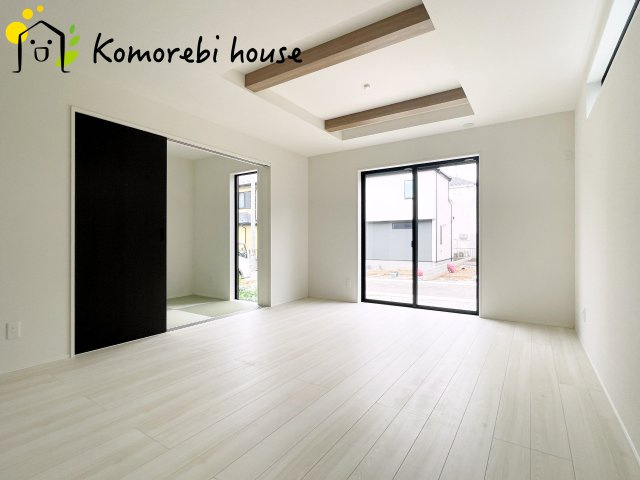北本市東間　4期　新築一戸建て　グラファーレ　02の居間・リビング|使いやすい居間です