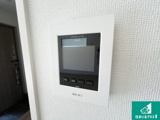 守山市岡町　第1期　新築一戸建ての防犯設備|カラーモニターインターホン！声だけでなく来訪者の姿や顔がモニターで確認できるので、小さなお子様がいらっしゃるご家庭でも安心できます！