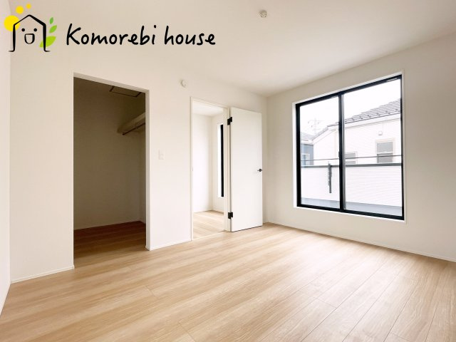 北本市東間　4期　新築一戸建て　グラファーレ　03の寝室|ゆとりの広さです