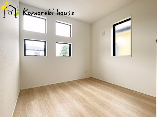 北本市東間　4期　新築一戸建て　グラファーレ　03の洋室