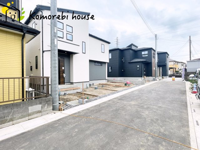 北本市東間　4期　新築一戸建て　グラファーレ　03の前面道路含む現地写真|前面道路含む現地写真です