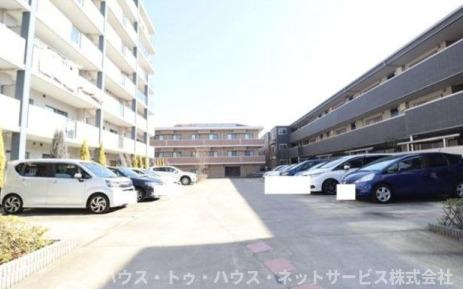 アンクレージュの駐車場