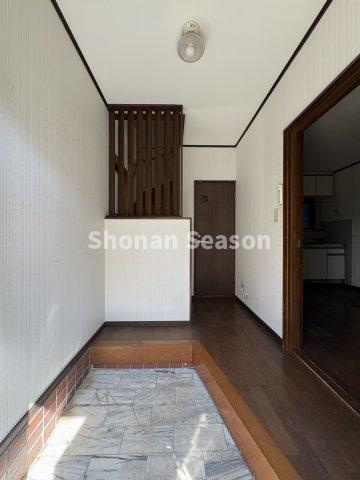 【現地画像あり】座間市ひばりが丘1丁目　中古戸建　66.05㎡の玄関|DIYやリフォームも楽しめる中古戸建はいかがでしょうか♪