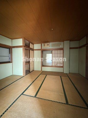 【和室】 | ゴロンと寝転がったり、ホッとする雰囲気のある和室です。