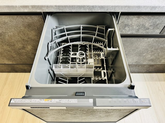 八王子市　本町　新築一戸建て　４期のキッチン|～食洗機付き　食事後の食器洗いはお任せ、家族でゆっくりとくつろげます～