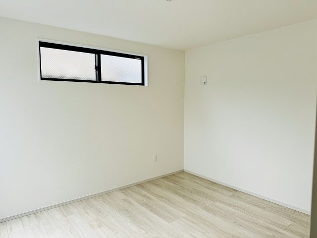 八王子市　本町　新築一戸建て　４期の寝室|～2階8.5帖の主寝室　ベッドなど大型家具のレイアウトもしやすい広さです～