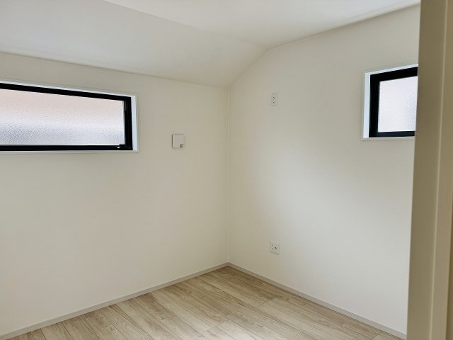 八王子市　本町　新築一戸建て　４期の子供部屋|～2階5.0帖の洋室　2面採光で明るく風通しの良いお部屋です～