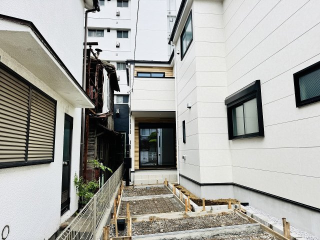 八王子市　本町　新築一戸建て　４期の外観|～八王子駅徒歩14分　ZEH水準の省エネ住宅　2台駐車可能カースペース付き～
