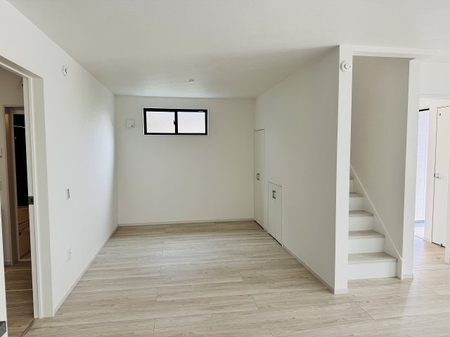 八王子市　本町　新築一戸建て　４期の内装|～間仕切りをすれば5.2帖の洋室が誕生、5LDK対応が可能です～