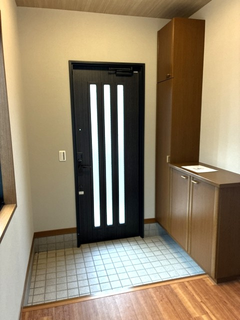 緑が丘２丁目　中古戸建の玄関