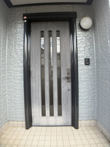緑が丘２丁目　中古戸建の玄関