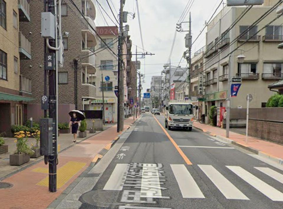 調布市国領町１丁目の事務所の周辺