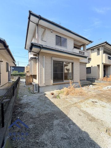 朝倉郡筑前町東小田　戸建ての前面道路含む現地写真
