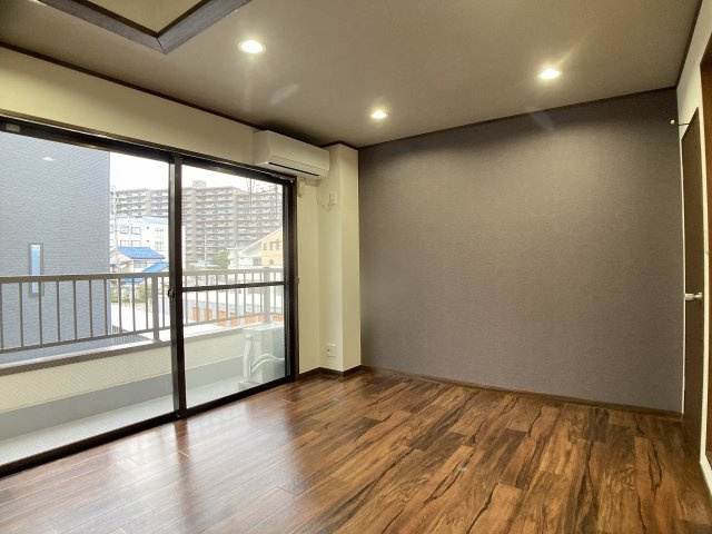 マンションさくらIIの居間・リビング