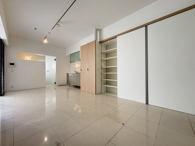 【洋室】 | アーバンフラッツ湊町