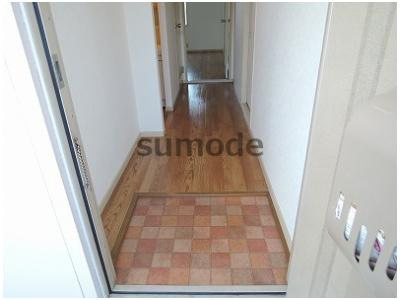 高槻市野田４丁目のアパートの玄関