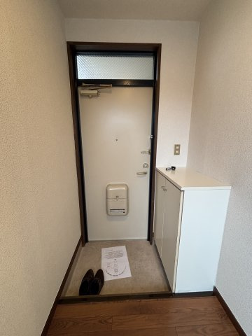 クーノス片倉の玄関