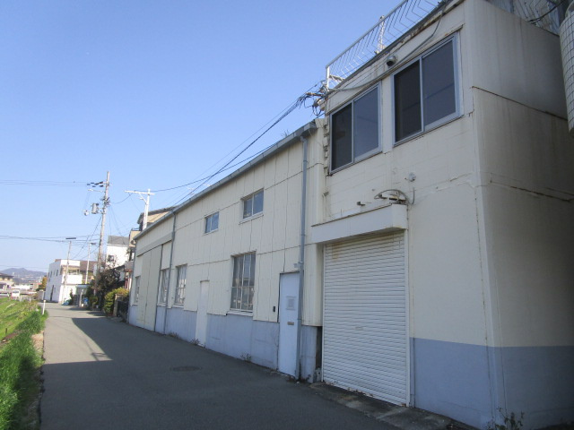 伊丹市北伊丹２丁目の倉庫の外観