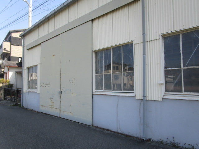 伊丹市北伊丹２丁目の倉庫の外観