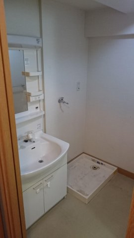 城北ビルの洗面所
