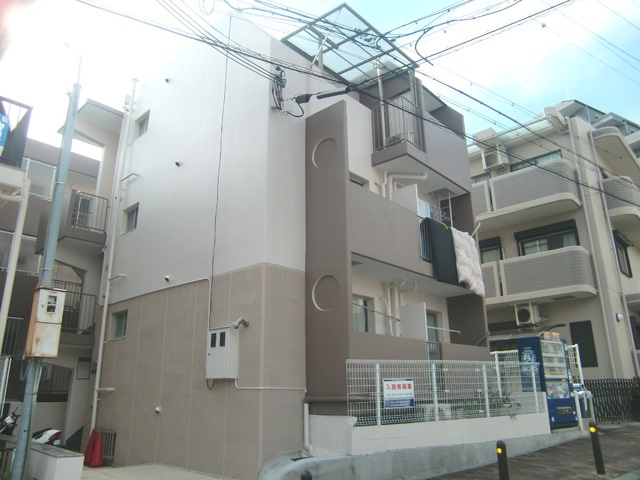 シティライフ稗原のエントランス