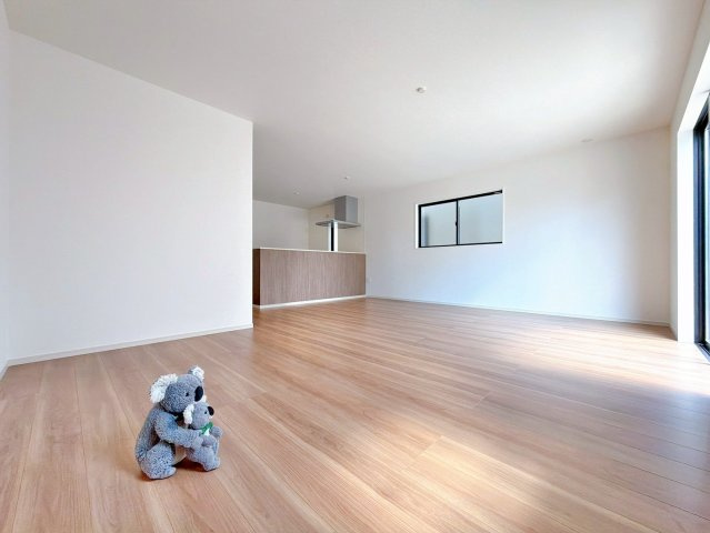 【居間・リビング】 | 前橋市北代田町　新築住宅 | くつろぎと会話が生まれる、心地よい時間をお過ごしください。