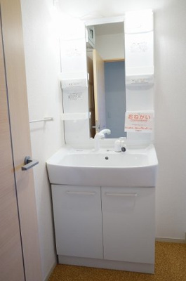 【洗面所】 | フーガ津屋崎Ⅰ | 忙しい朝には欠かせない洗面所です