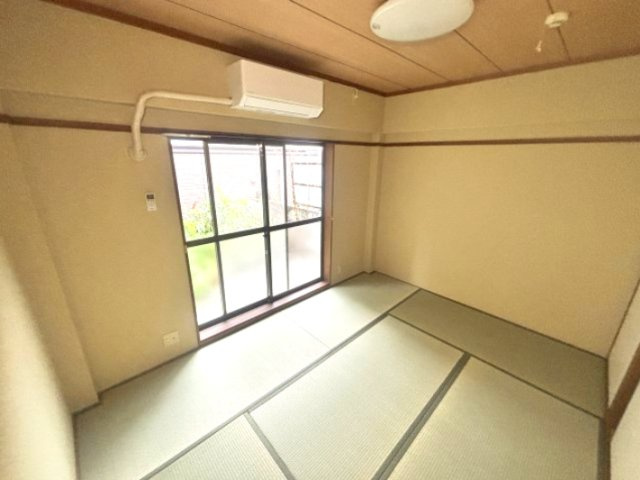 東峰レジデンスの和室