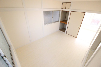 【洋室】 | 高安町南4丁目 貸家