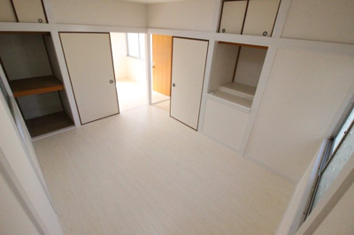 【洋室】 | 高安町南4丁目 貸家