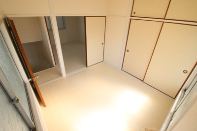 【洋室】 | 高安町南4丁目 貸家