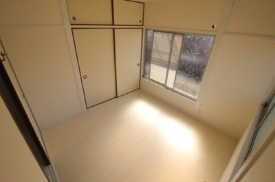 【洋室】 | 高安町南4丁目 貸家