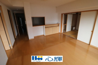 【居間・リビング】 | サーパス若松町 ２階 中古マンション
