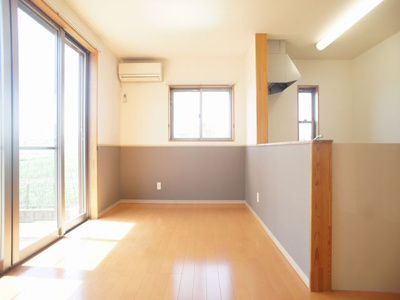 【居間・リビング】 | ベルコート | 会話をしながらお料理できる対面キッチンです♪