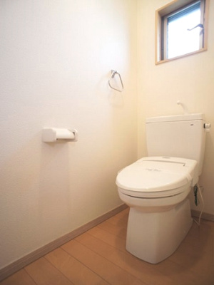 【トイレ】 | ベルコート | 温水洗浄暖房便座機能付きです♪