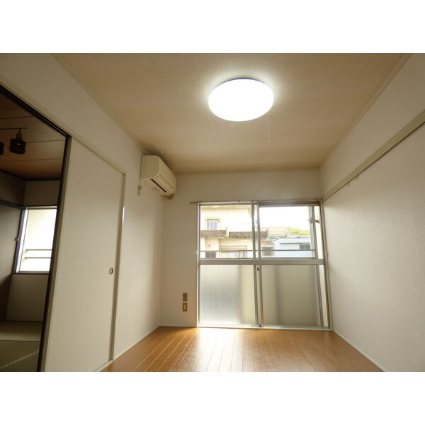 タウニィ山本Ｂの洋室