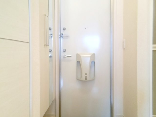 パインヒルズの玄関