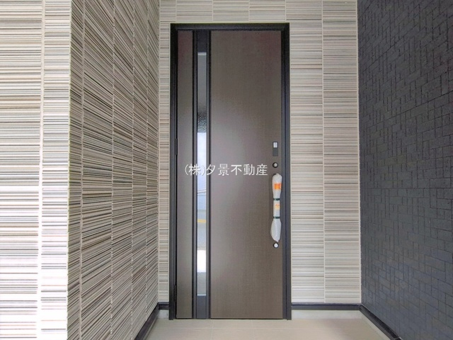 《仲介手数料無料》南区白幡６丁目5-1新築一戸建てブルーミングガーデンの玄関